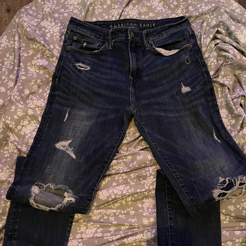 American Eagle Outfitters Men's Dark Blue Distressed Straight Jeans